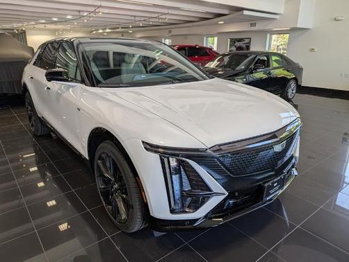 2025 Cadillac LYRIQ Sport