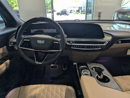 2025 Cadillac LYRIQ Sport