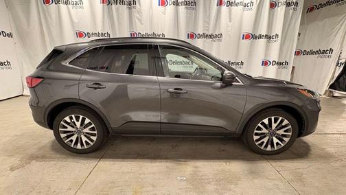 2020 Ford Escape Titanium