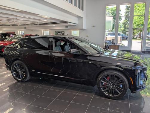 2026 Cadillac LYRIQ V Premium