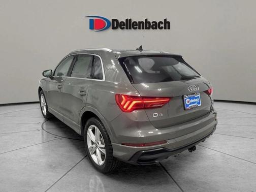 2020 Audi Q3 45 S line Prestige