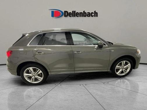 2020 Audi Q3 45 S line Prestige