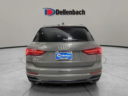 2020 Audi Q3 45 S line Prestige