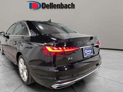 Mythos Black Metallic 2022 Audi A4 40 Premium Plus