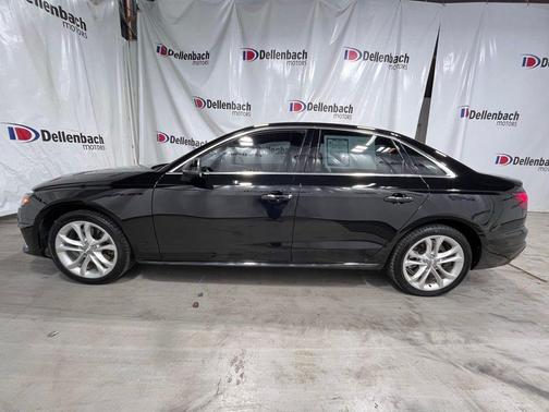 Mythos Black Metallic 2022 Audi A4 40 Premium Plus