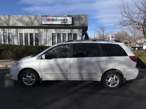 2004 Toyota Sienna XLE
