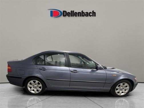 2002 BMW 325 i