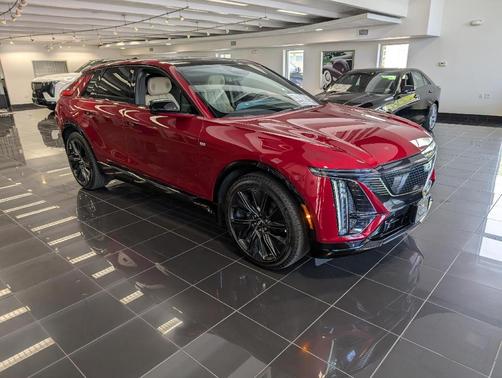 2025 Cadillac LYRIQ Sport