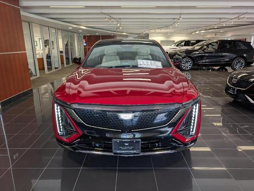 2025 Cadillac LYRIQ Sport