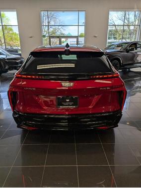 2025 Cadillac LYRIQ Sport