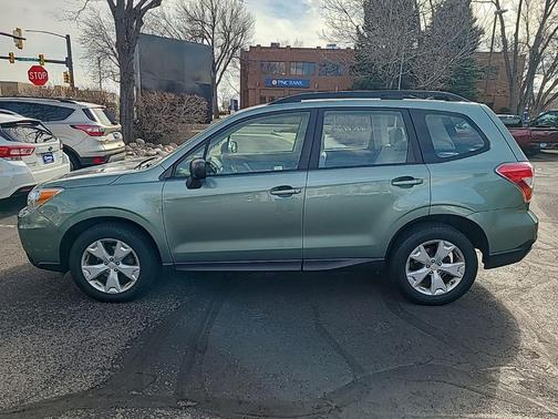 2015 Subaru Forester 2.5i