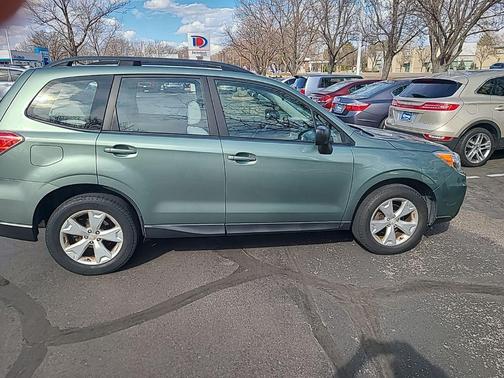 2015 Subaru Forester 2.5i