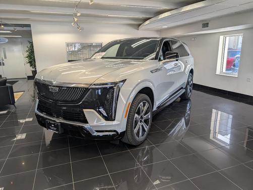 2025 Cadillac Escalade IQ Luxury 2