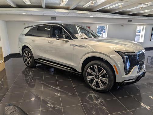 2025 Cadillac Escalade IQ Luxury 2
