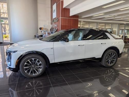 2026 Cadillac LYRIQ Premium Sport