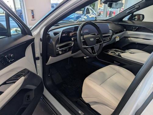 2026 Cadillac LYRIQ Premium Sport