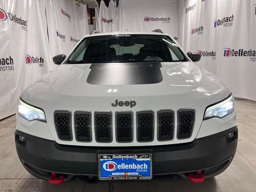 Bright White Clearcoat 2021 Jeep Cherokee Trailhawk