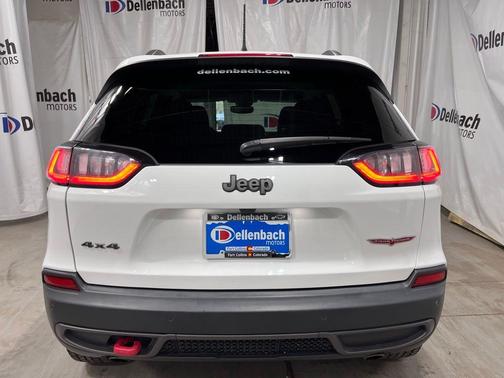 Bright White Clearcoat 2021 Jeep Cherokee Trailhawk