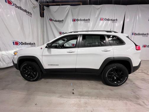 Bright White Clearcoat 2021 Jeep Cherokee Trailhawk