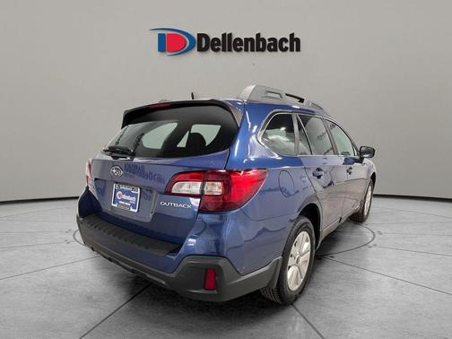 Abyss Blue Pearl 2019 Subaru Outback 2.5i Premium