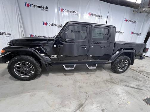 2023 Jeep Gladiator Overland
