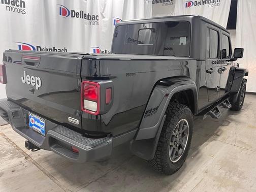 2023 Jeep Gladiator Overland