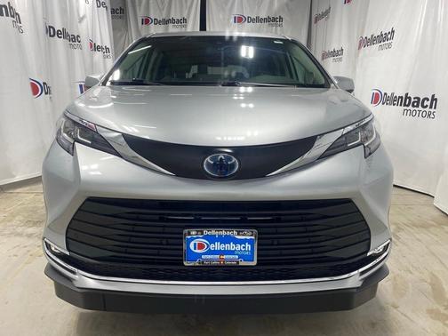 2022 Toyota Sienna XLE