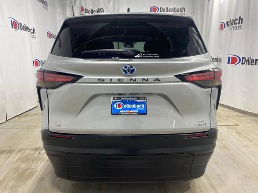 2022 Toyota Sienna XLE