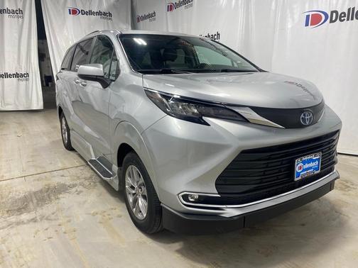 2022 Toyota Sienna XLE