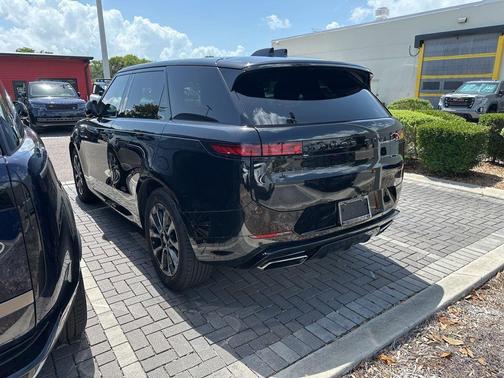 Santorini Black 2024 Land Rover Range Rover Sport Dynamic SE