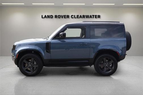 2025 Land Rover Defender P400 X-Dynamic SE