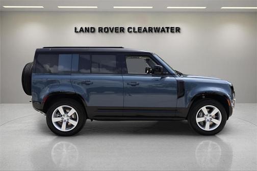 2025 Land Rover Defender P400 X-Dynamic SE