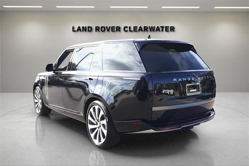 2025 Land Rover Range Rover P400 SE 7 Seat