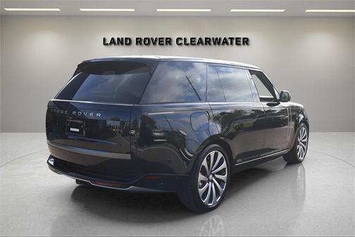 2025 Land Rover Range Rover P400 SE 7 Seat