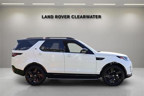 2025 Land Rover Discovery P360 Dynamic SE