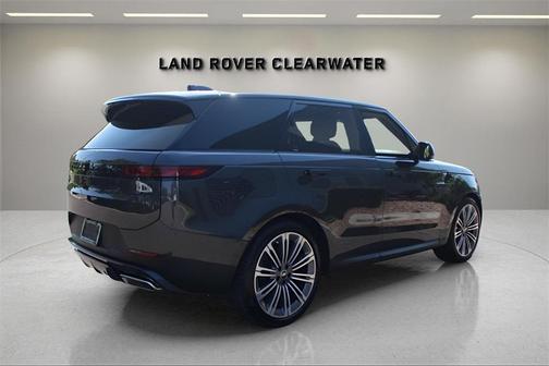 2025 Land Rover Range Rover Sport P360 SE