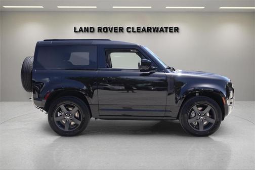 2025 Land Rover Defender P400 X-Dynamic SE