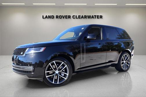 Santorini Black 2025 Land Rover Range Rover P550e SE