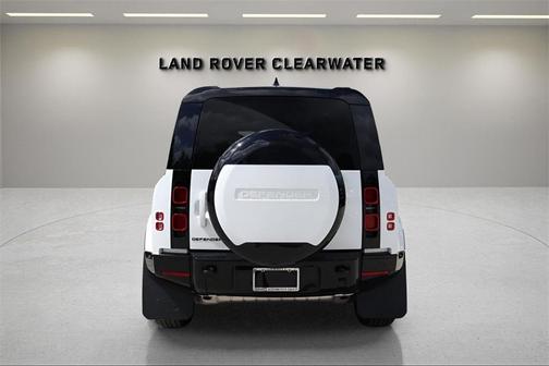 2025 Land Rover Defender P400 X-Dynamic SE