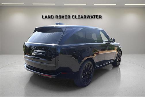 2025 Land Rover Range Rover P550e SE