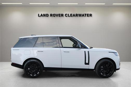 2026 Land Rover Range Rover SE
