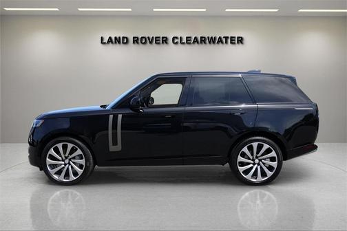 2025 Land Rover Range Rover P530 SE