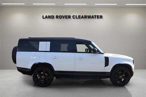 2025 Land Rover Defender P400 X-Dynamic SE