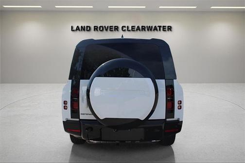 2025 Land Rover Defender P400 X-Dynamic SE