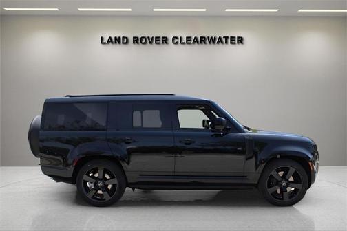 2025 Land Rover Defender P400 X-Dynamic SE