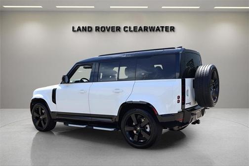 2023 Land Rover Defender 110 X-Dynamic SE