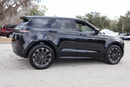 2026 Land Rover Range Rover Evoque Dynamic SE