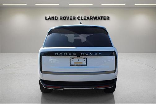 2025 Land Rover Range Rover P400 SE