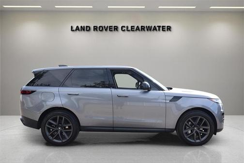 2025 Land Rover Range Rover Sport P360 SE