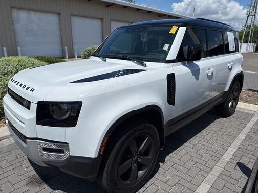 Fuji White 2024 Land Rover Defender P300